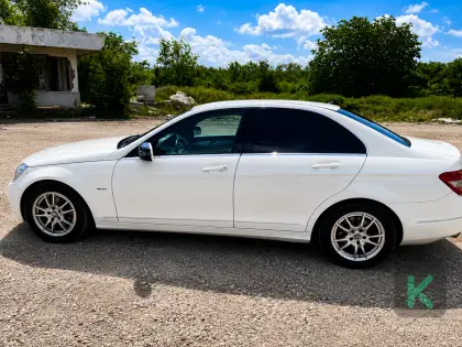 Mercedes-Benz C-Class 2010 (Automată) - Mercedes-Benz C-Class 2010 - Chișinău - Imagine 4 din 5