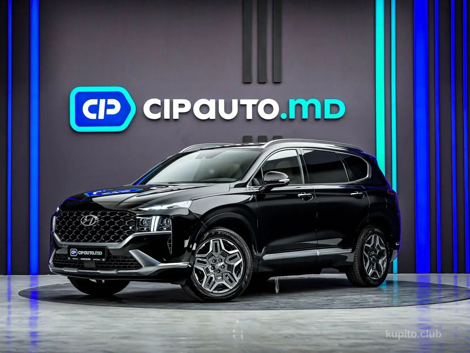 Hyundai Santa Fe 2022 (Automatic) - Chișinău - Image 1 of 5