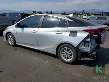 Toyota Prius Prime 2017 (Automată) - Toyota Prius Prime 2017 - Chișinău - Imagine 4 din 11