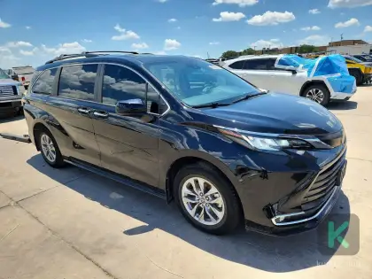 Toyota Sienna 2023 (Automată) - Toyota Sienna 2023 - Chișinău - Imagine 1 din 12