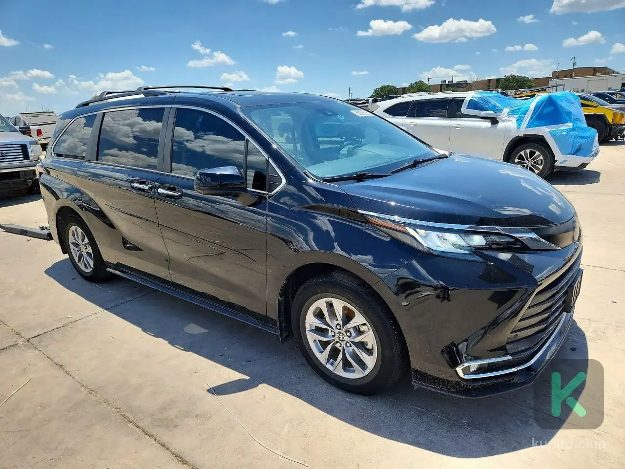 Toyota Sienna 2023 (Automată) - Chișinău - Imagine 1 din 5
