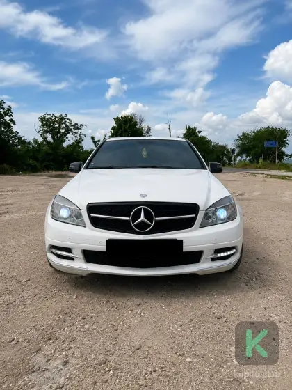 Mercedes-Benz C-Class 2010 (Automată) - Mercedes-Benz C-Class 2010 - Chișinău - Imagine 1 din 5