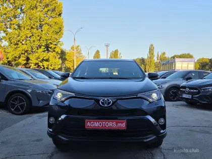 Toyota RAV4 2018 (Automată) - Toyota RAV4 2018 - Chișinău - Image 3 of 20