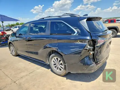 Toyota Sienna 2023 (Automată) - Toyota Sienna 2023 - Chișinău - Imagine 4 din 12