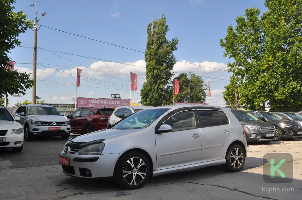 Volkswagen Golf 2004 (Manuală) - Chișinău - Imagine 1 din 5