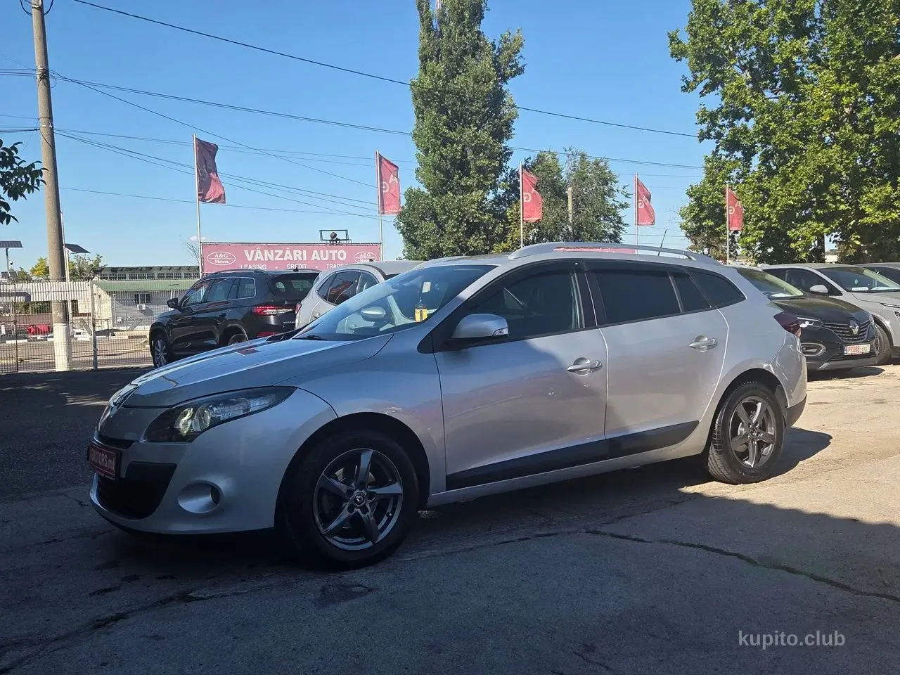 Renault Megane 2011 (Manuală) - Chișinău - Imagine 1 din 5