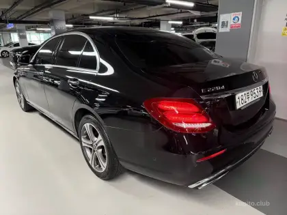 Mercedes-Benz E-Class 2019 (Automată) - Mercedes-Benz E-Class 2019 - Chișinău - Imagine 4 din 8