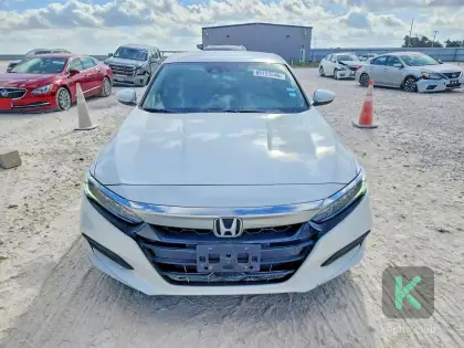 Honda Accord 2018 (Automată) - Honda Accord 2018 - Chișinău - Imagine 2 din 11