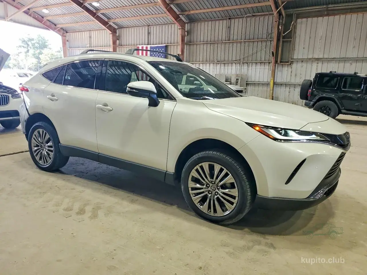 Toyota Venza 2022 (Automată) - Chișinău - Imagine 1 din 5