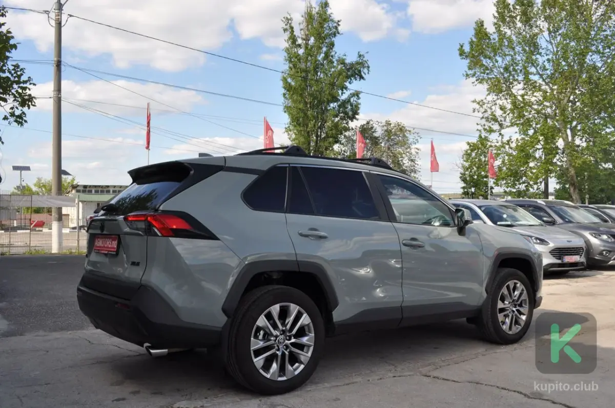 Toyota RAV4 2023 (Automată) - Toyota RAV4 2023 - Chișinău - Изображение 4 из 20