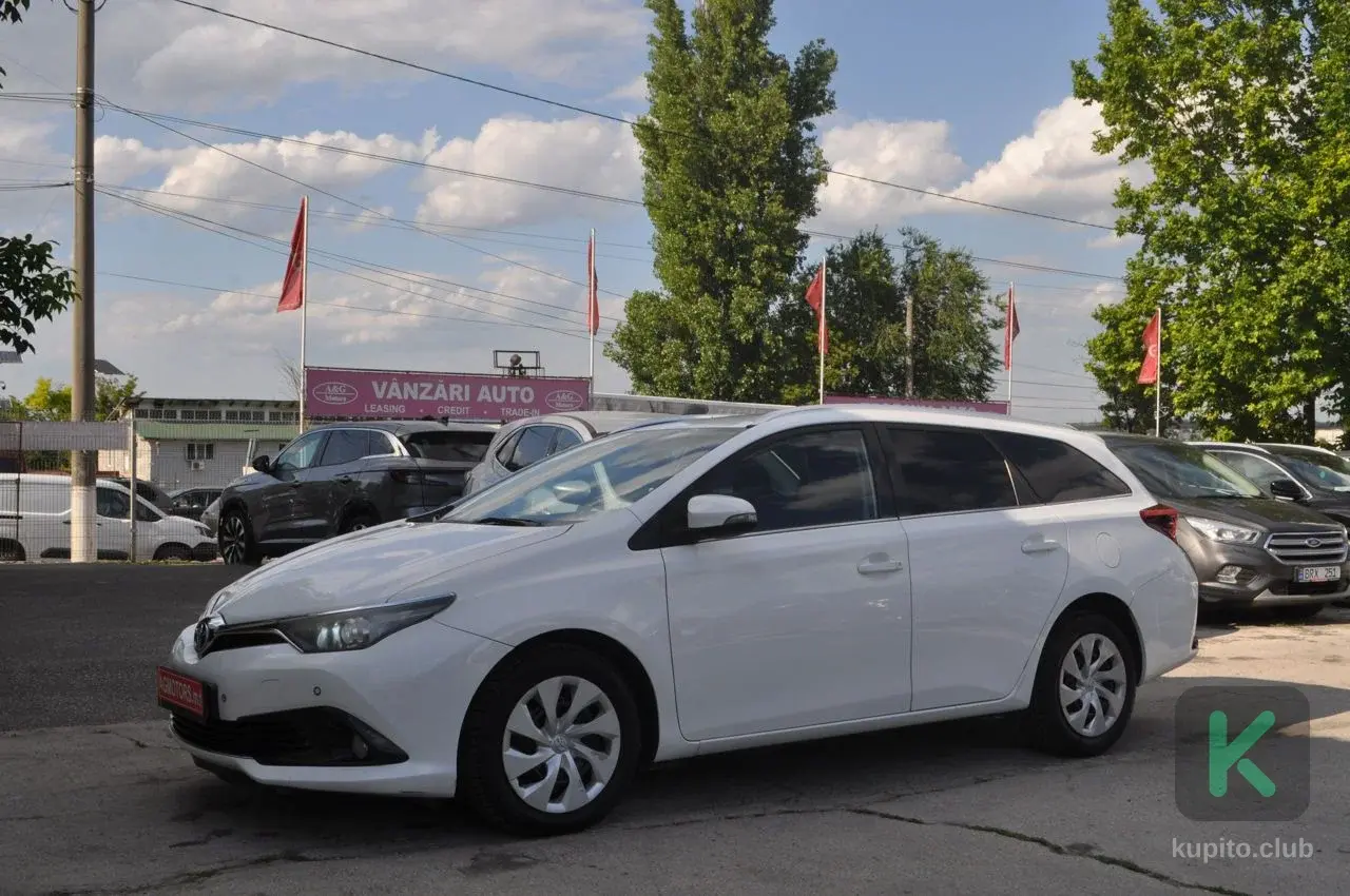 Toyota Auris 2015 (Manuală) - Chișinău - Imagine 1 din 5