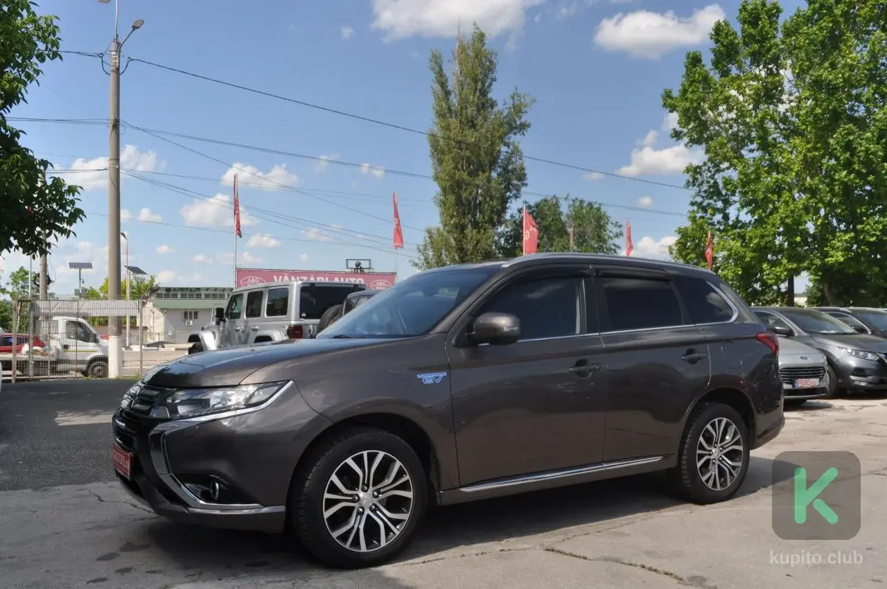 Mitsubishi Outlander 2018 (Automată) - Chișinău - Imagine 1 din 5
